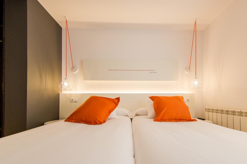 Apartamento Sombrereria Rimbombin Burgos Exterior photo